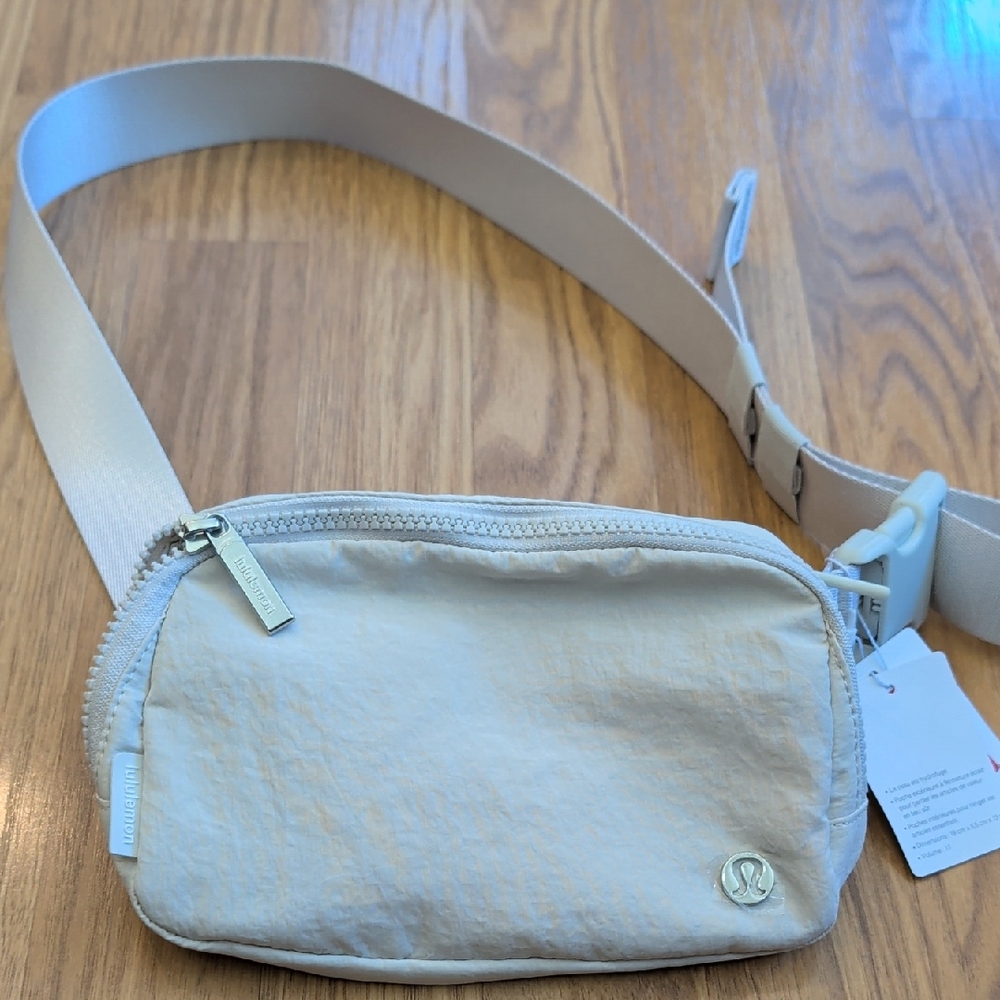 lululemon athletica Belt Bag Cross Body NWT